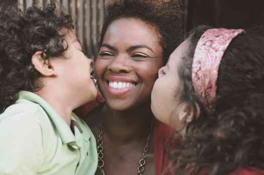 culori puternice trusa make-up