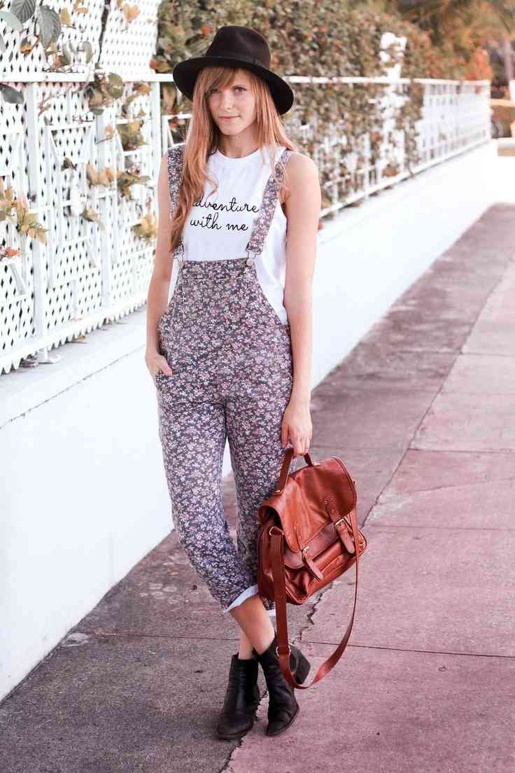 salopeta cu imprimeu floral