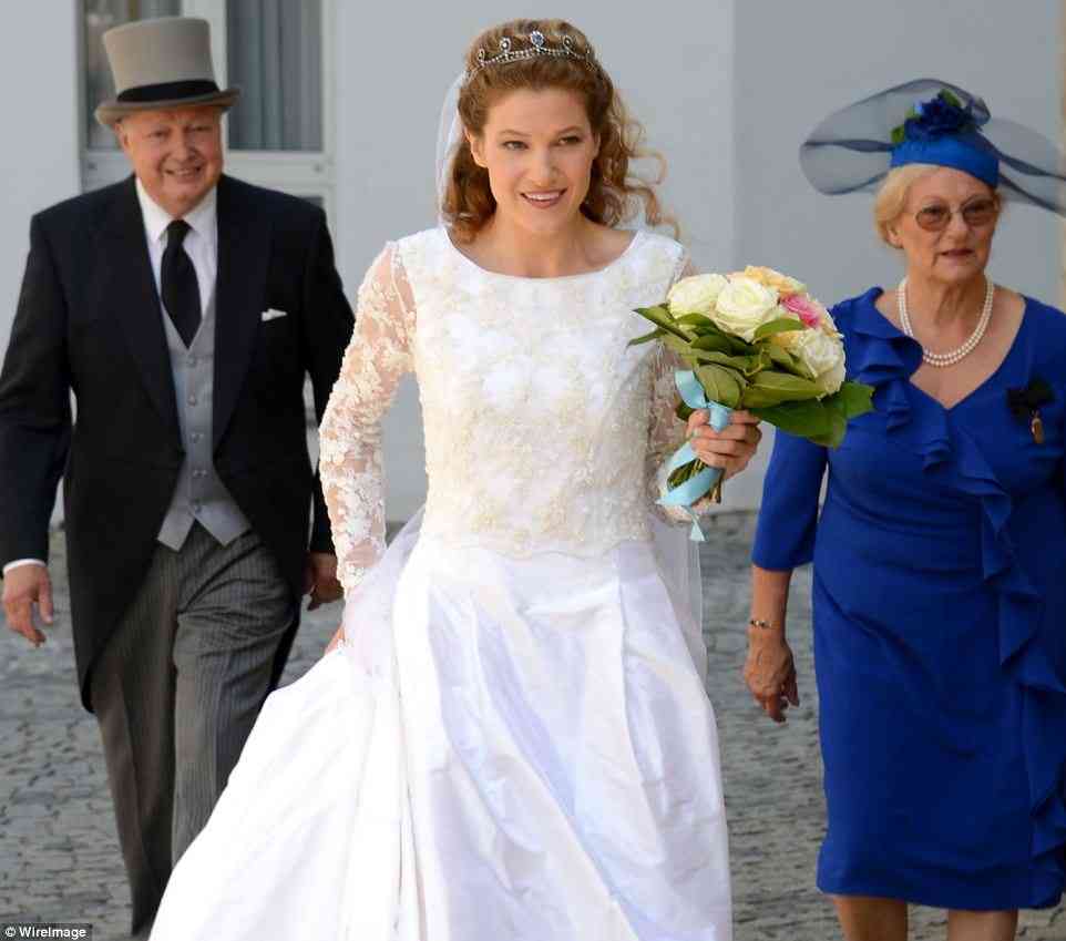 rochie superba de mireasa