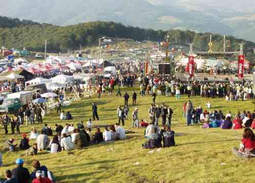 targul-de-fete-muntele-gaina..