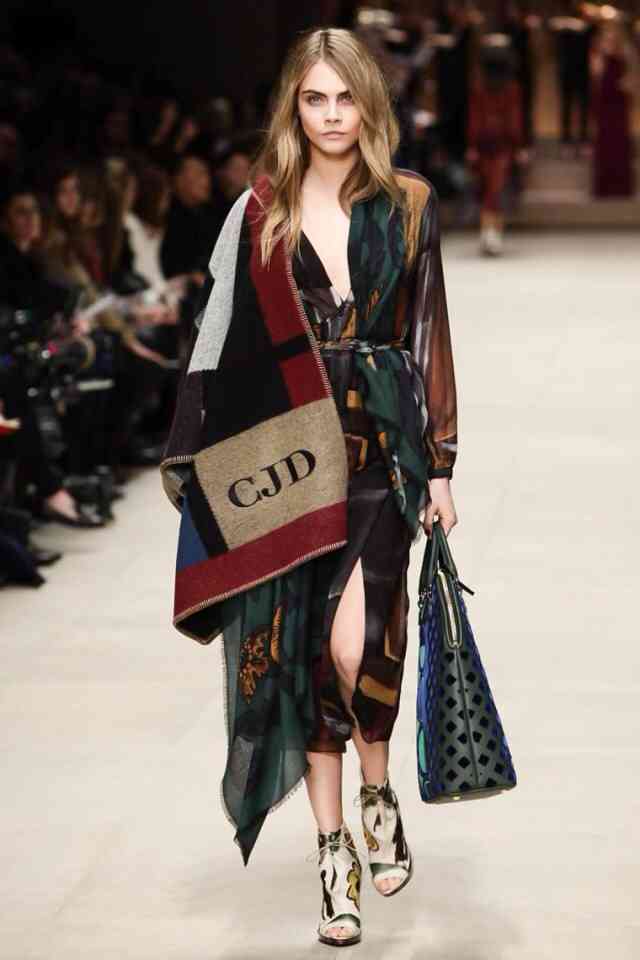 Burberry-monogrammed-blanket