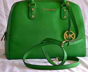 geanta verde ce genti se poarta