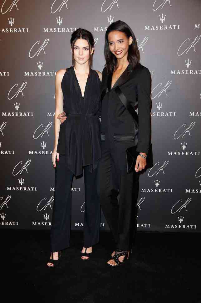 salopeta neagra la moda 2014 4