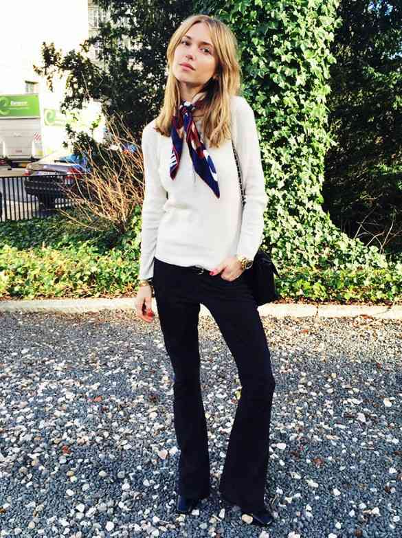 pantaloni evazati